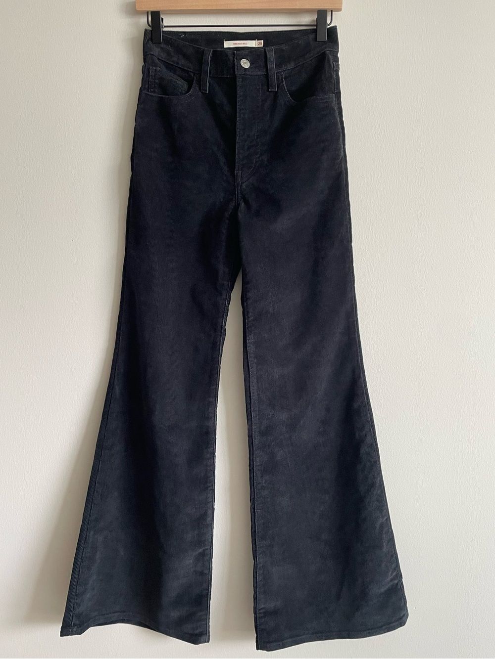 Levi's Ribcage Bell Corduroy Pants Black Baby Wale Cords Dark Academia 25